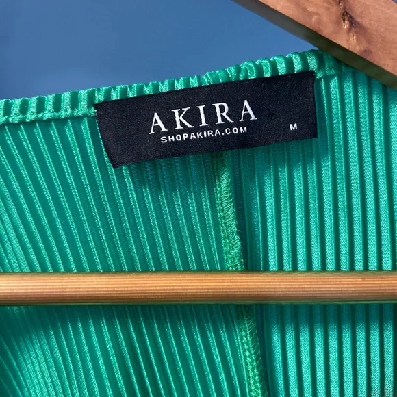 Akira green top/ bodysuit - Picture 2 of 5